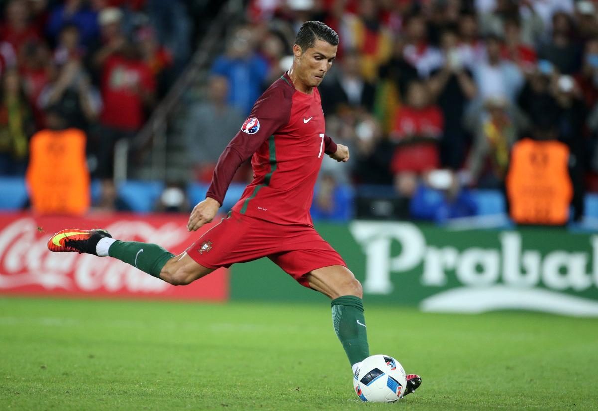 国际足坛巨星最新状态，引人瞩目